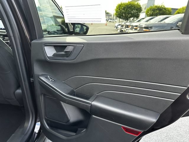 Certified 2023 Ford Escape Active AWD/4WD image 40
