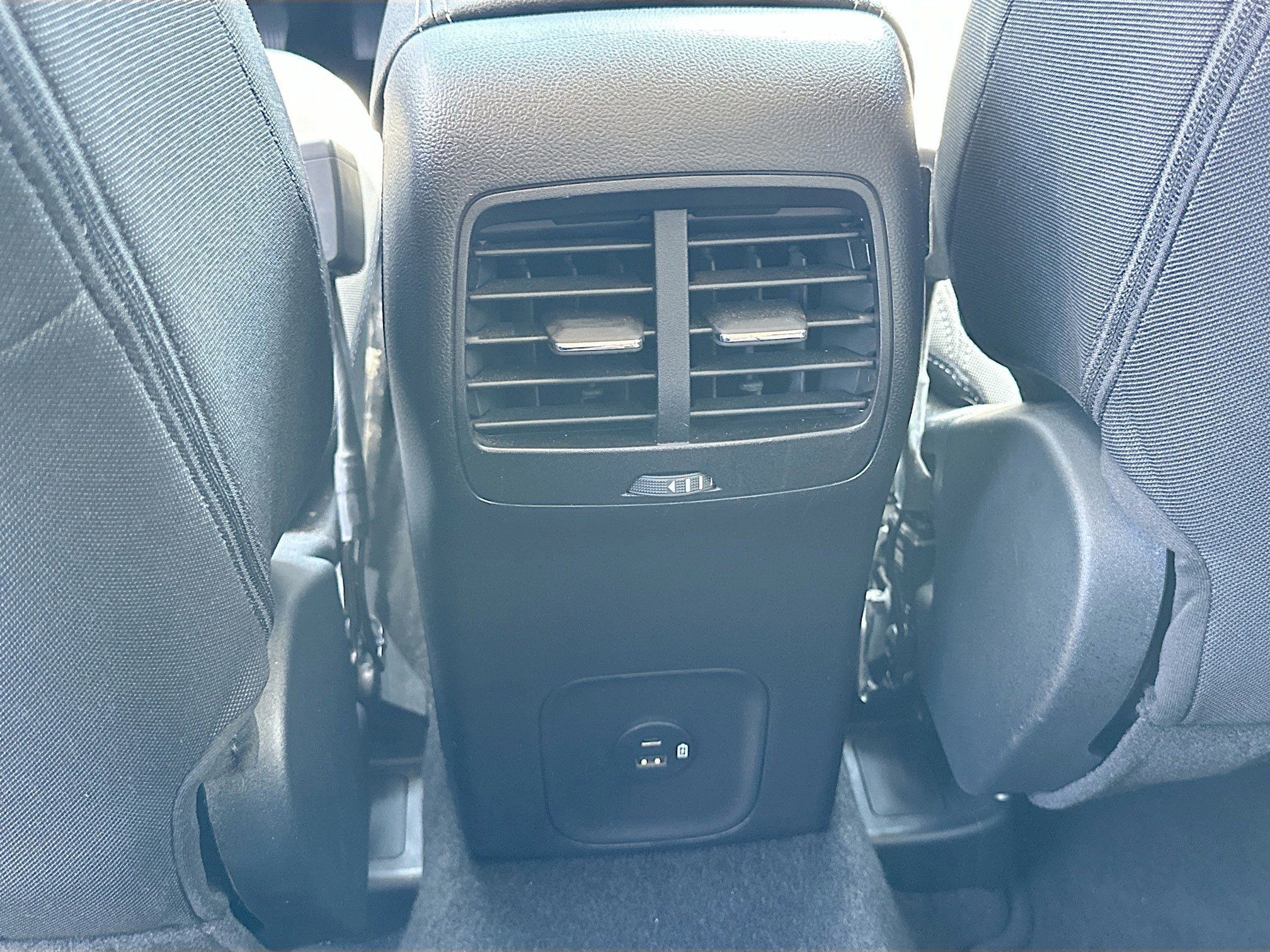 Certified 2021 Ford Escape SE w/ SE Sport Appearance Package image 23