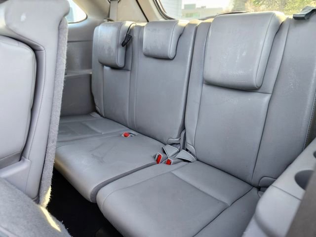 Used 2019 Toyota Highlander XLE image 18