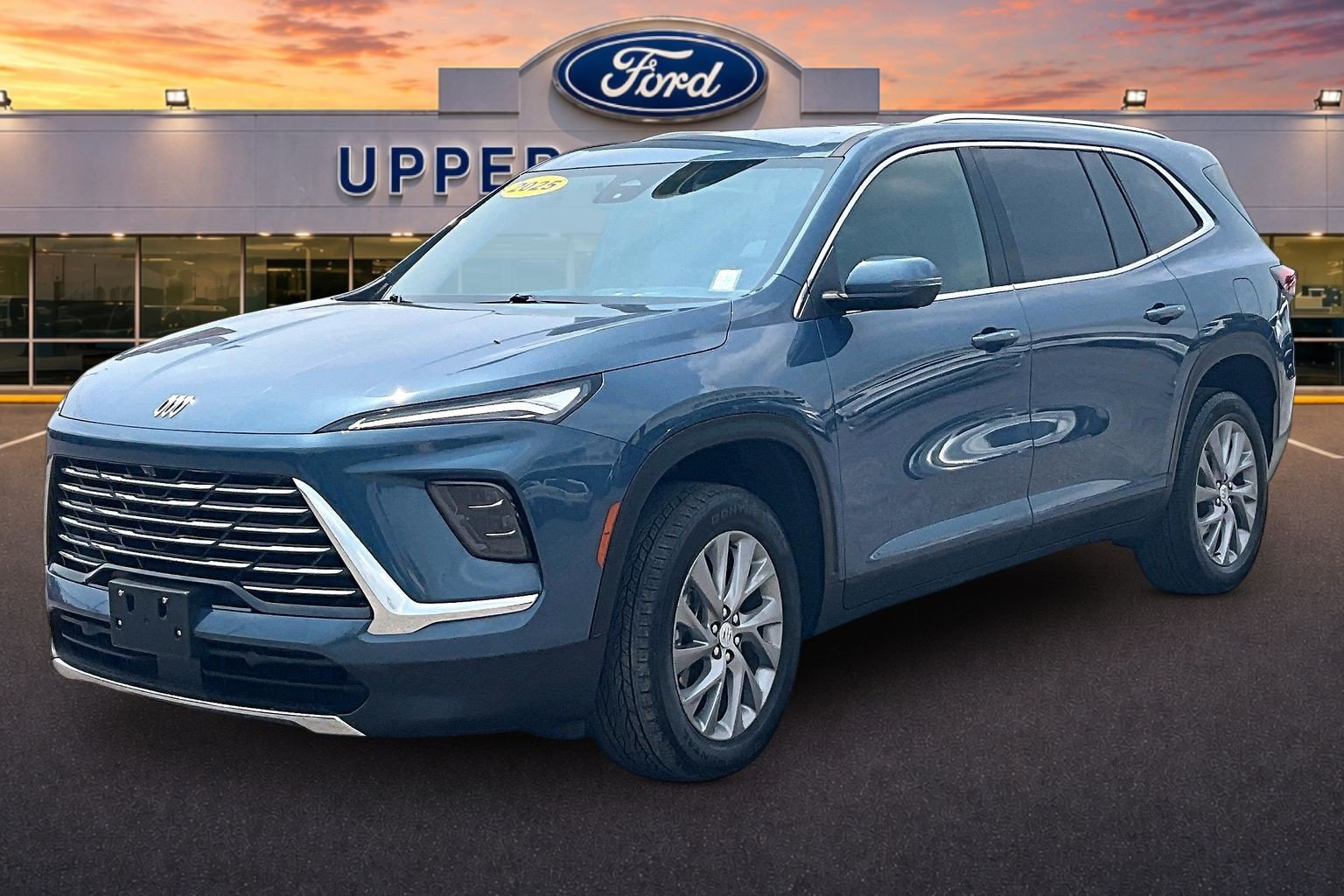Used 2025 Buick Enclave Preferred FWD image 12