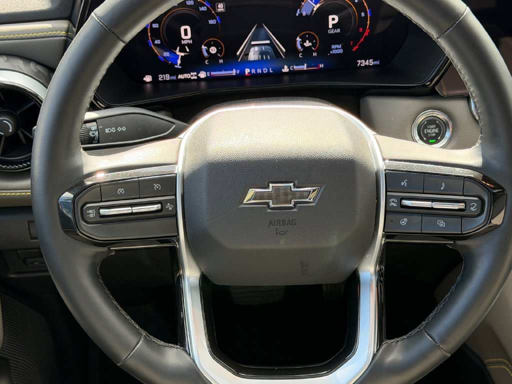 Used 2026 Chevrolet Colorado ZR2 w/ Technology Package AWD/4WD image 13