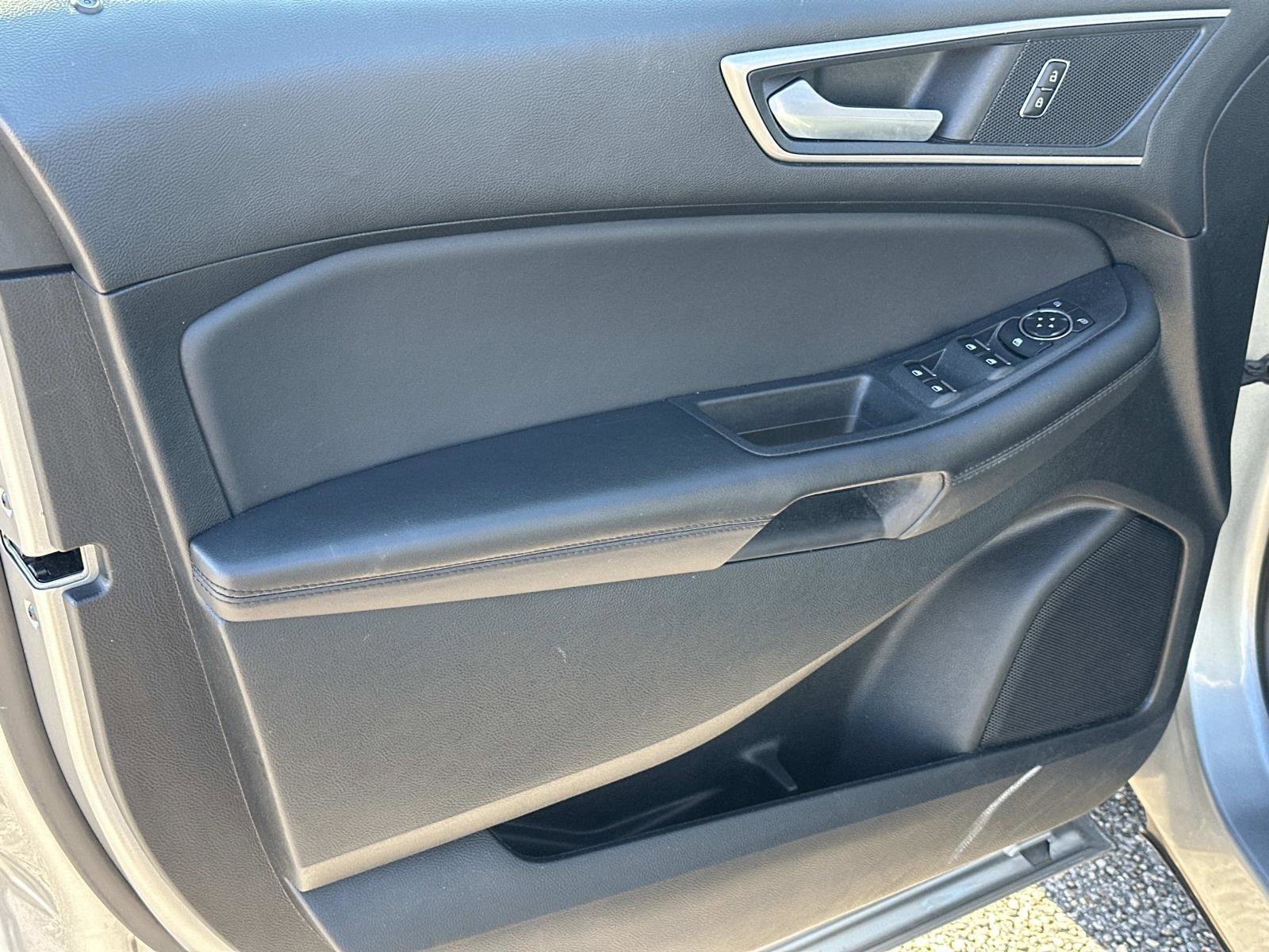 Certified 2024 Ford Edge SEL image 24