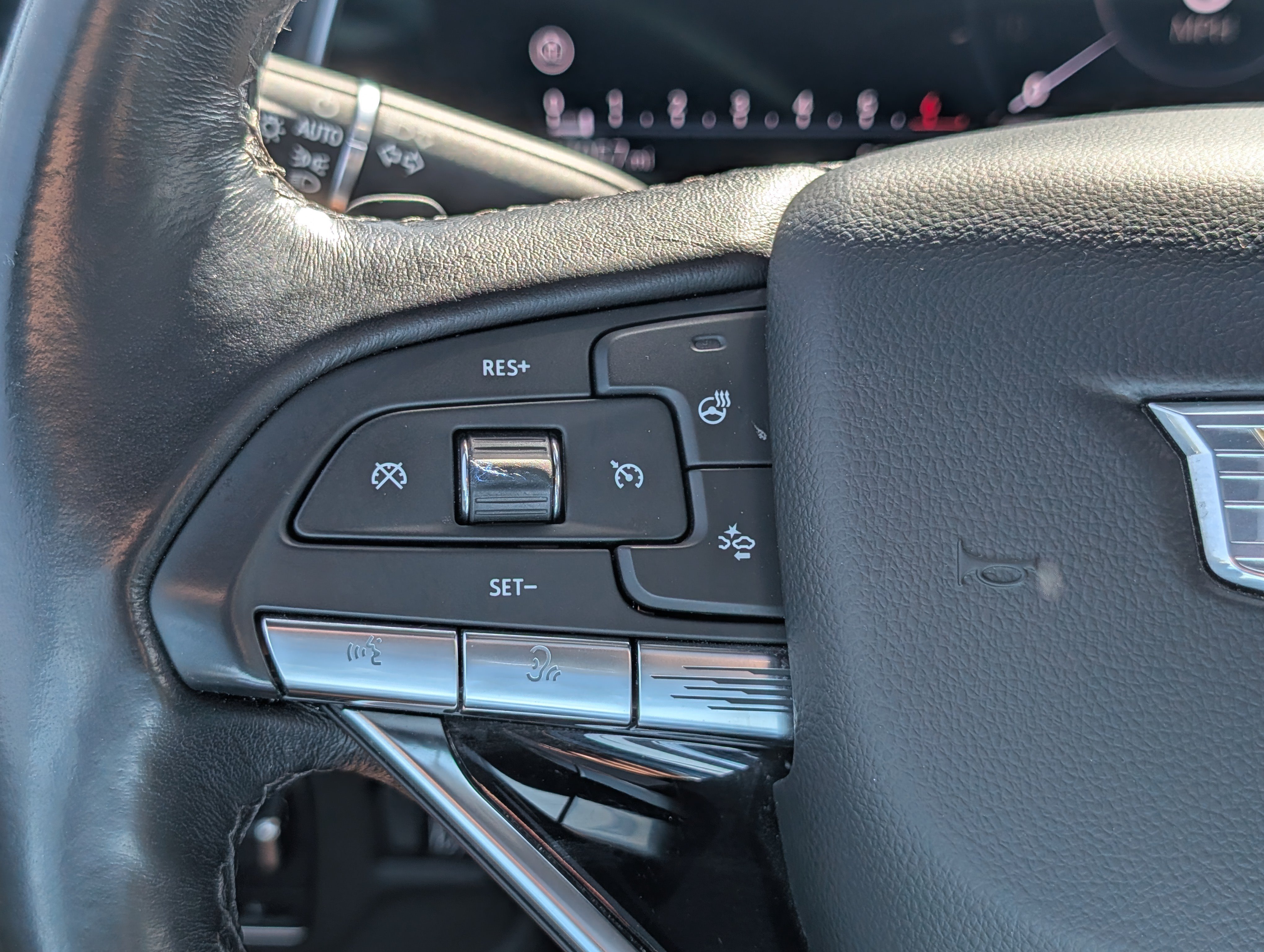 Used 2022 Cadillac Escalade ESV Sport AWD/4WD image 28