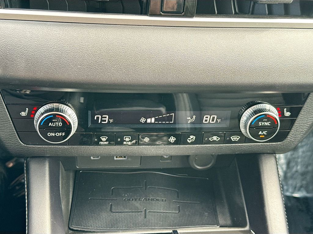 Used 2022 Mitsubishi Outlander SE AWD/4WD image 14
