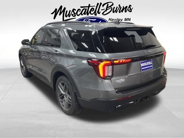 Certified 2025 Ford Explorer ST-Line w/ ST-Line Street Pack image 3