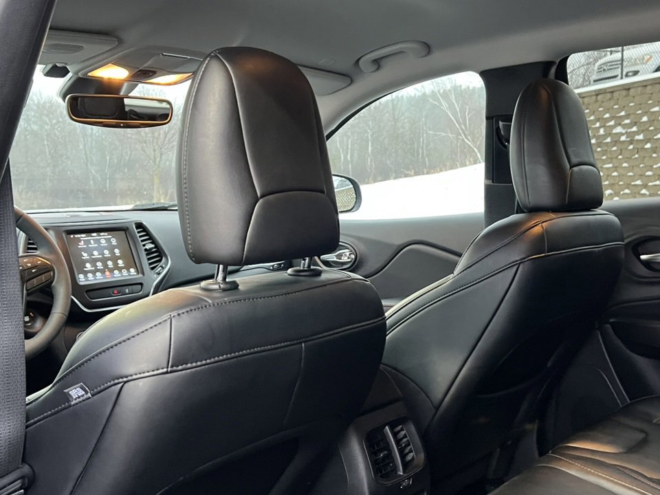 Used 2022 Jeep Cherokee Trailhawk w/ Comfort/Convenience Group image 40