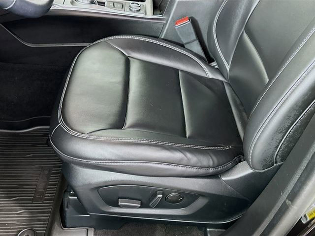 Certified 2023 Ford Explorer XLT w/ Equipment Group 202A image 28