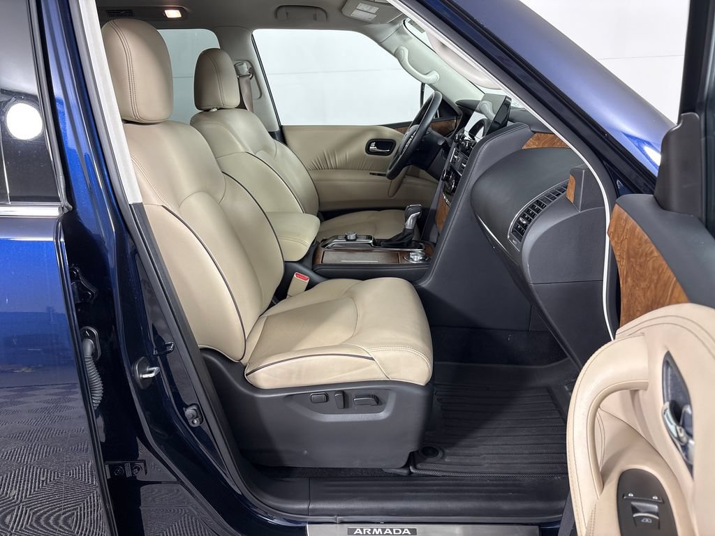 Used 2024 Nissan Armada SL w/ Captain's Chairs Package AWD/4WD image 8