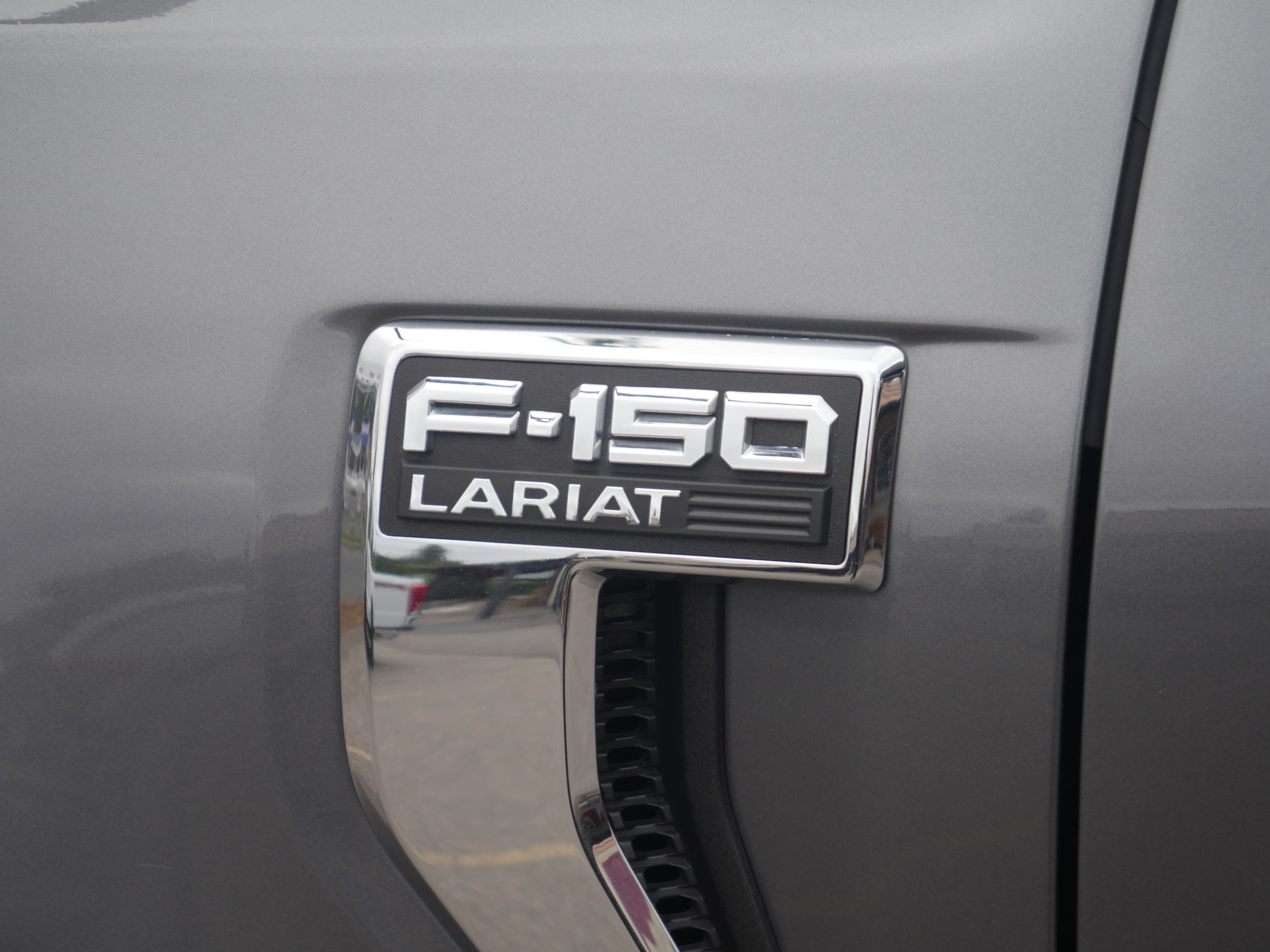 Certified 2022 Ford F150 Lariat w/ Equipment Group 502A High AWD/4WD image 19