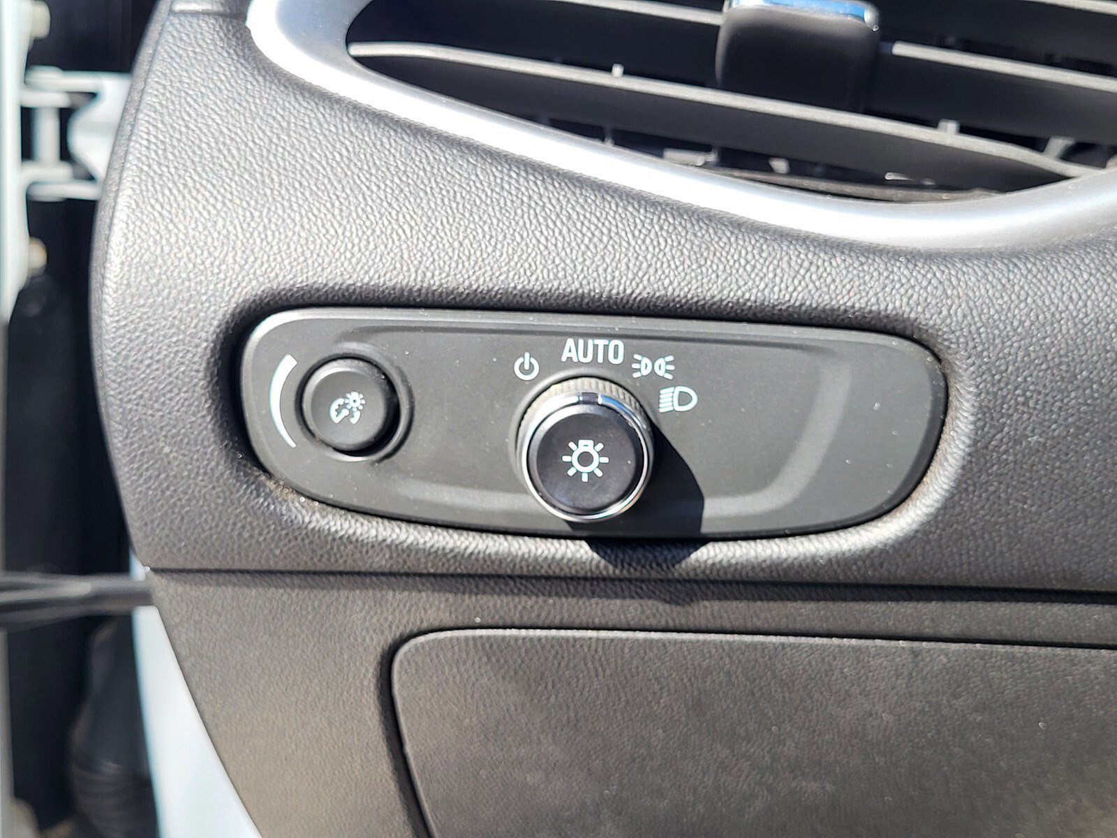 Used 2024 Chevrolet Malibu LT image 23