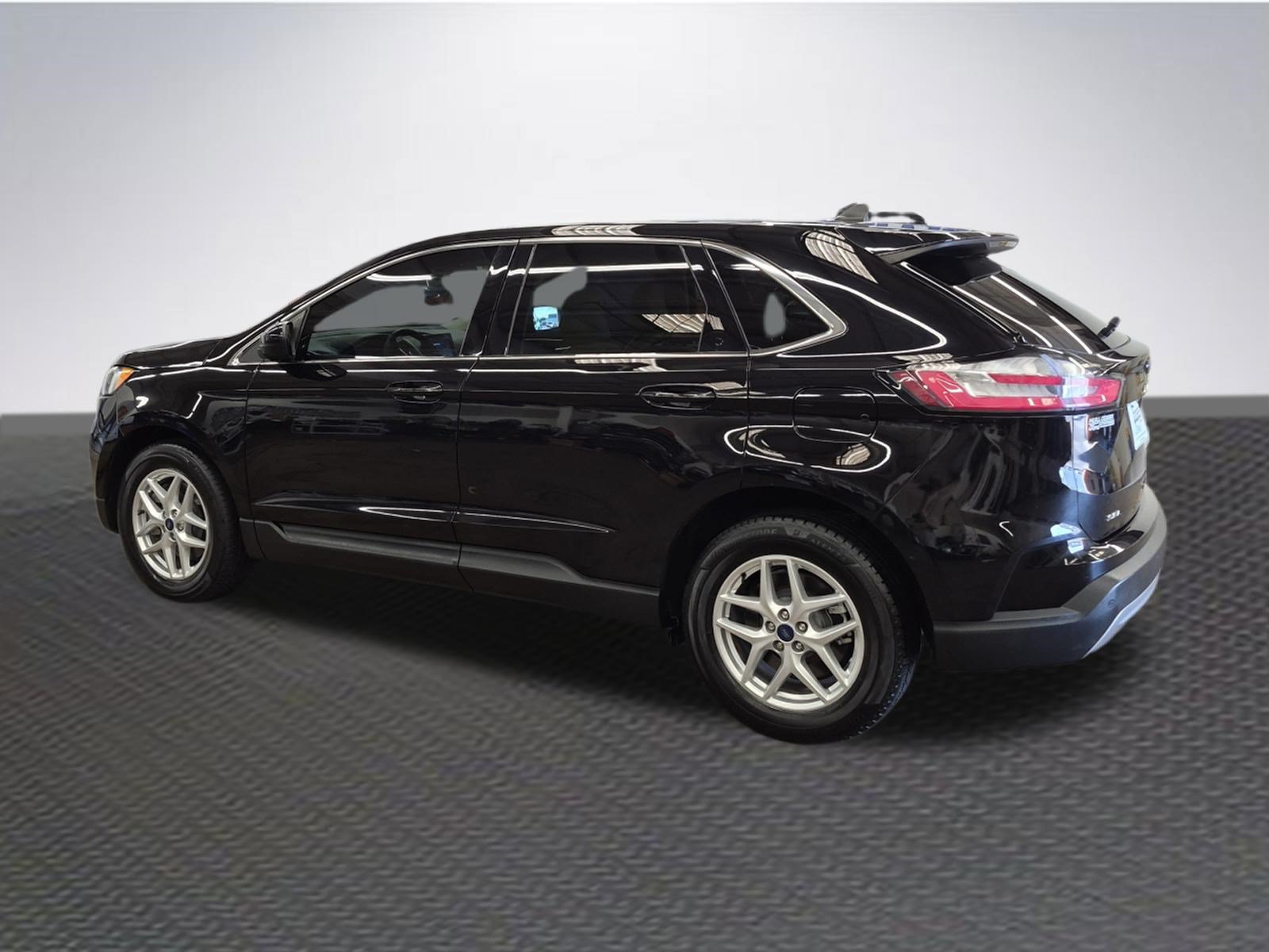 Certified 2022 Ford Edge SEL AWD/4WD image 5