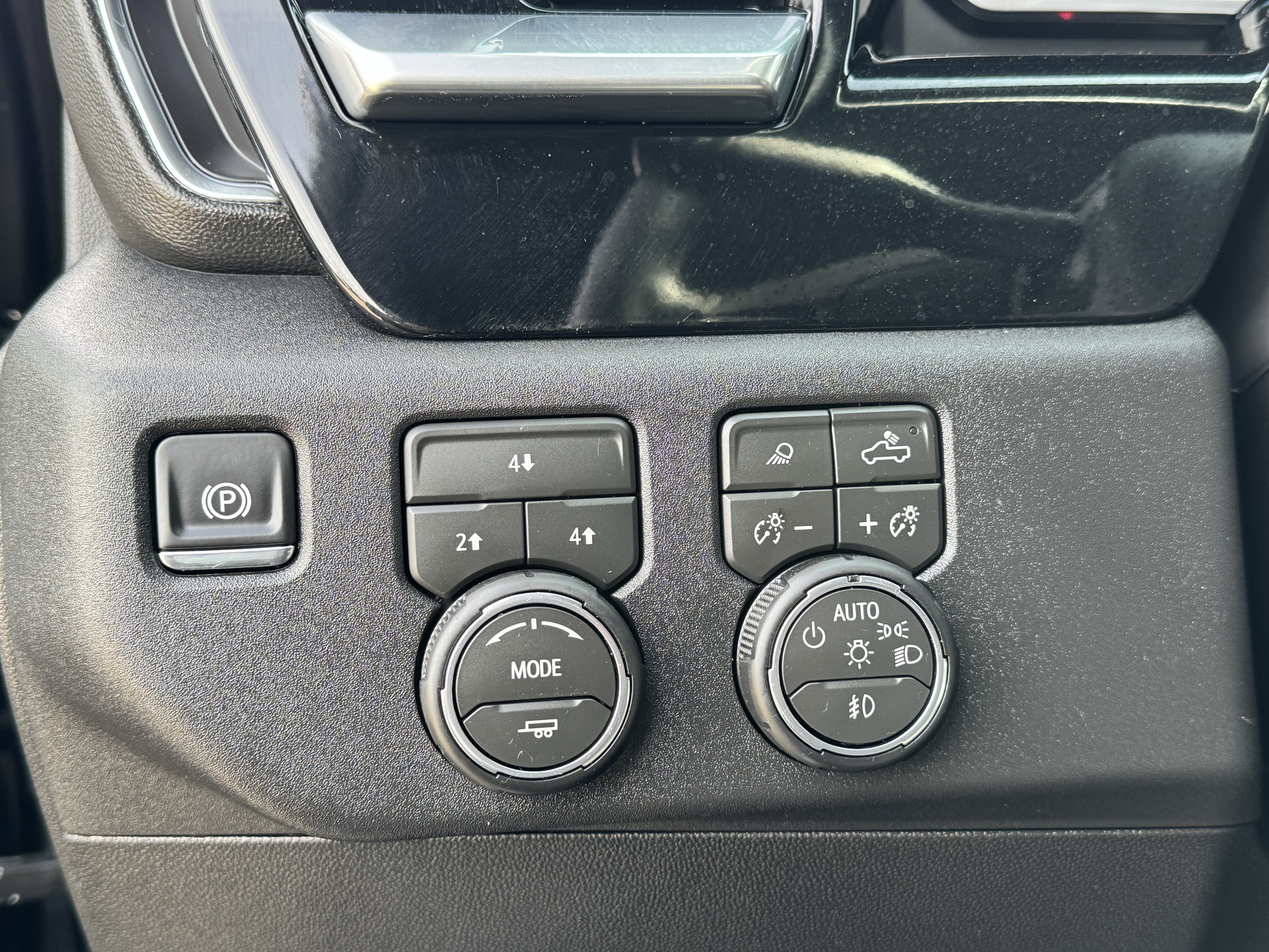 Used 2026 Chevrolet Silverado 2500 LT w/ Trail Boss Package AWD/4WD image 13