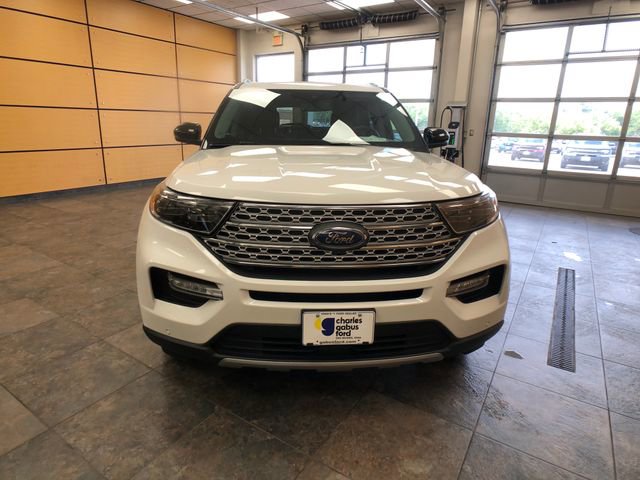 Certified 2022 Ford Explorer Limited w/ Equipment Group 301A AWD/4WD image 2