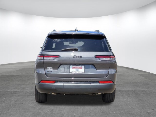 Used 2025 Jeep Grand Cherokee L Altitude AWD/4WD image 5