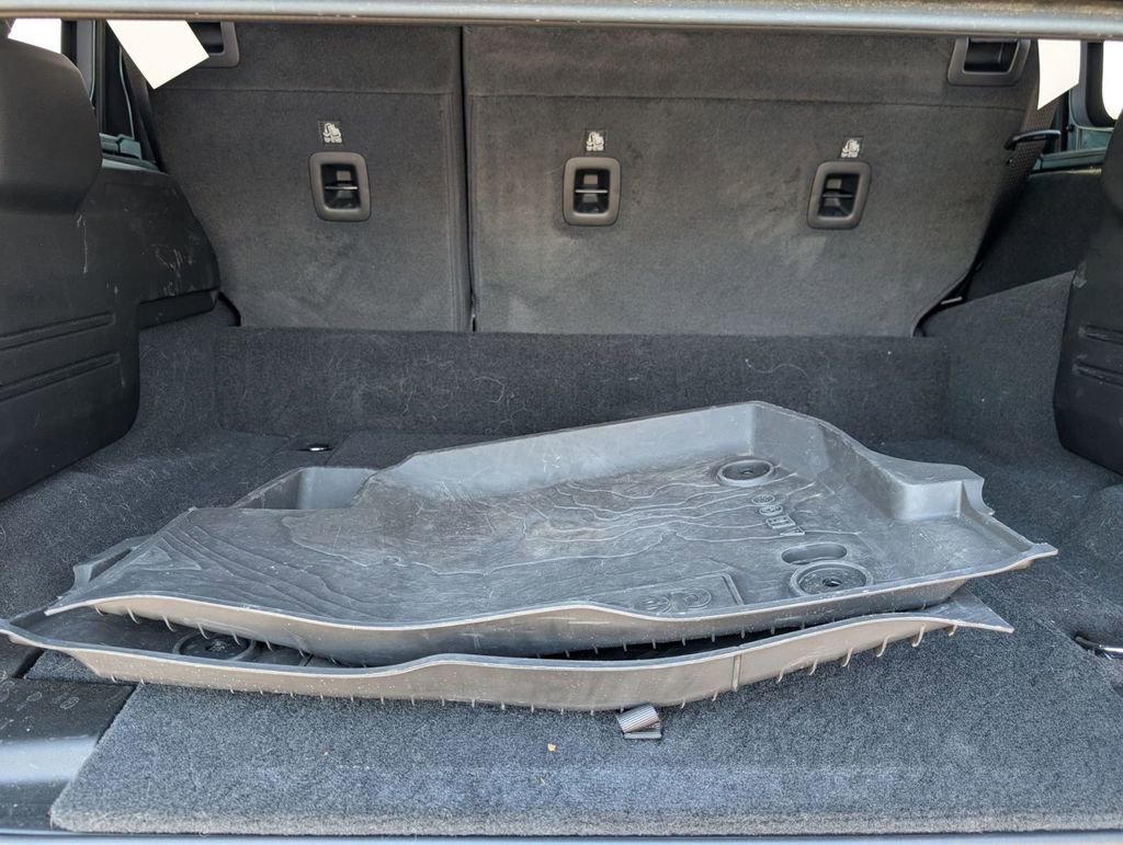 Used 2024 Jeep Wrangler Unlimited Sahara image 17