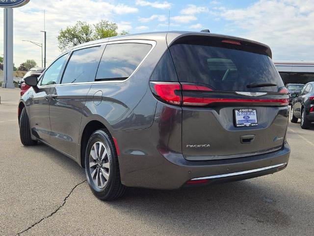 Used 2023 Chrysler Pacifica Touring-L FWD image 14