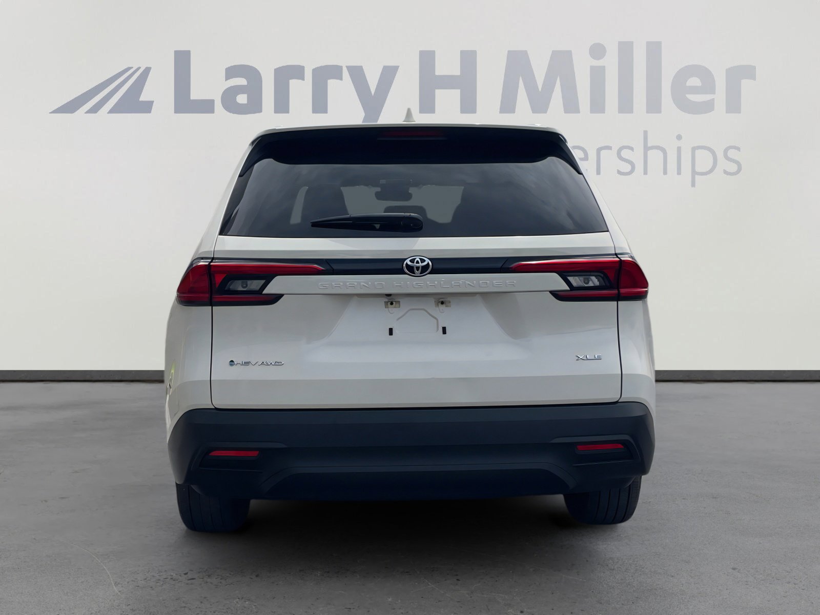 Used 2024 Toyota Grand Highlander AWD Hybrid image 4