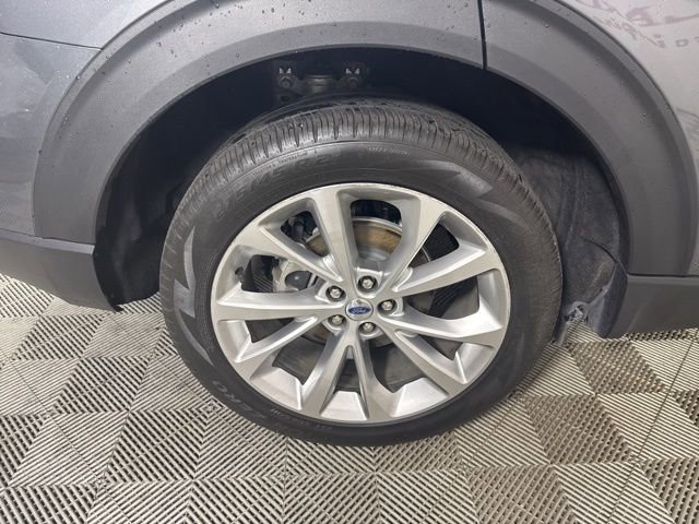 Certified 2023 Ford Explorer Platinum w/ Technology Package image 19