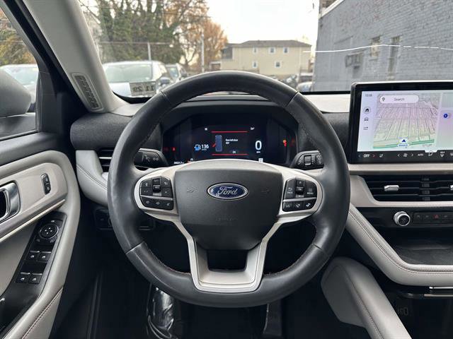 Certified 2025 Ford Explorer Active w/ Active Comfort Package image 11