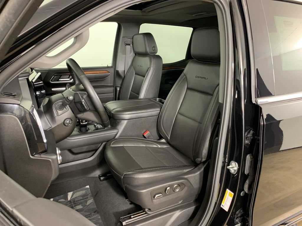 Used 2024 GMC Sierra 1500 Denali w/ Denali Reserve Package AWD/4WD image 32