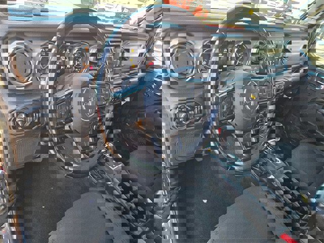 Used 2021 Jeep Gladiator Sport image 10