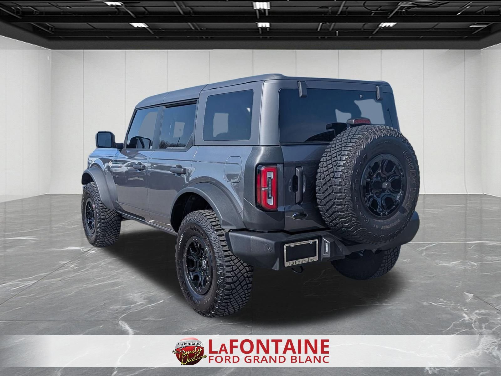 Certified 2024 Ford Bronco Wildtrak AWD/4WD image 3