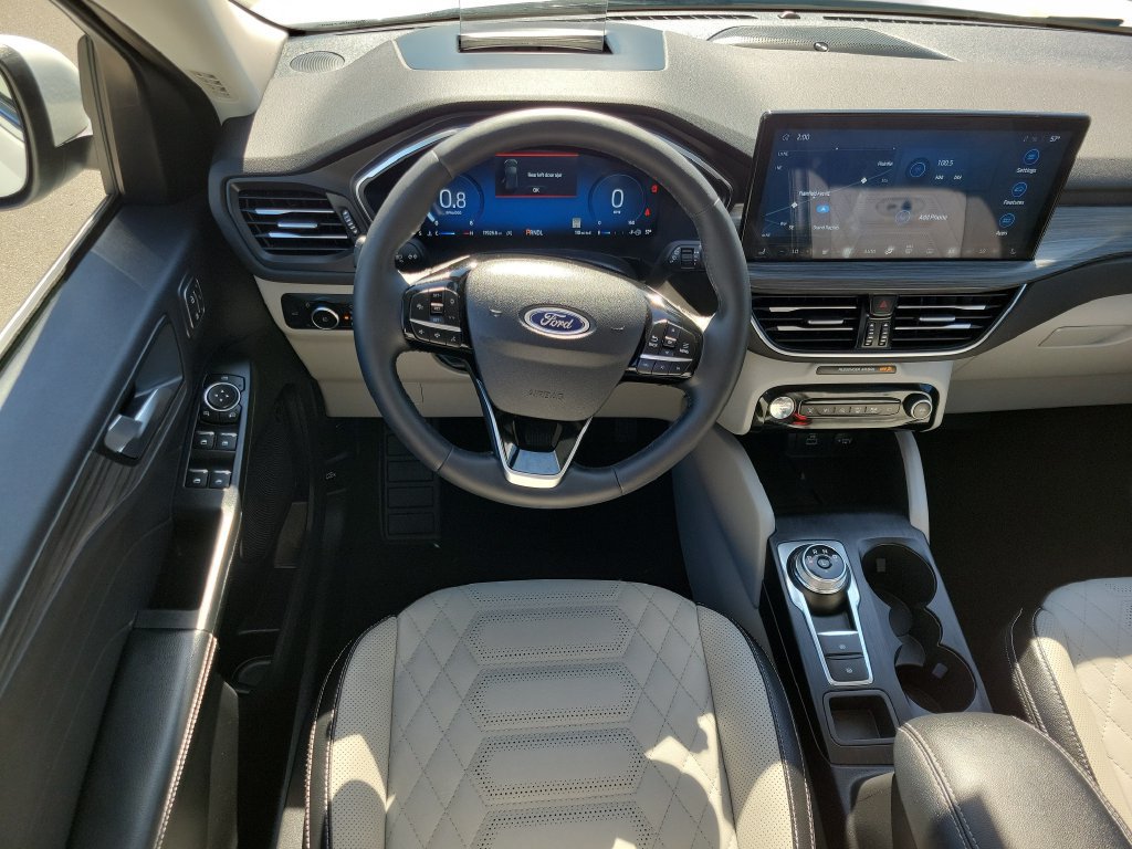 Certified 2023 Ford Escape Platinum w/ Premium Technology Package AWD/4WD image 14