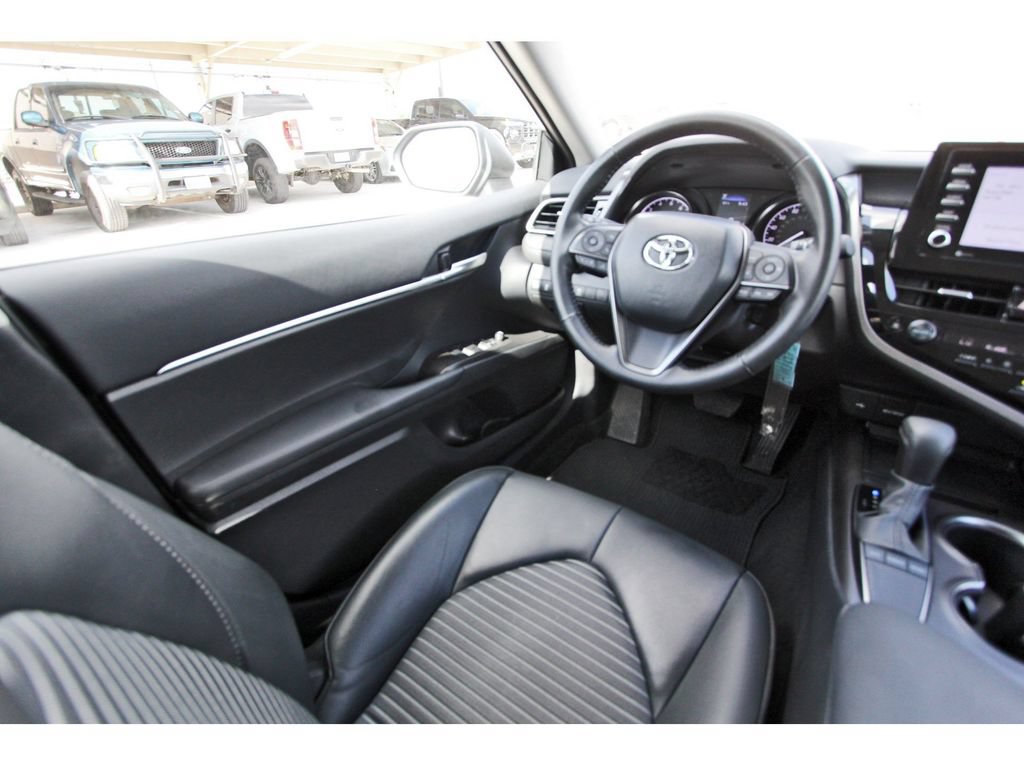 Used 2024 Toyota Camry SE FWD image 11