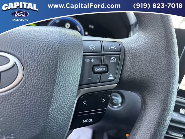 Used 2025 Toyota Camry LE FWD image 23