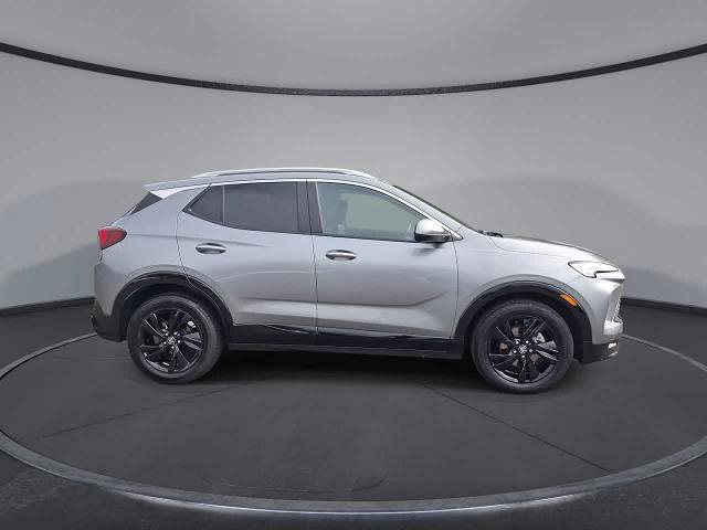 Used 2024 Buick Encore GX Sport Touring FWD image 9