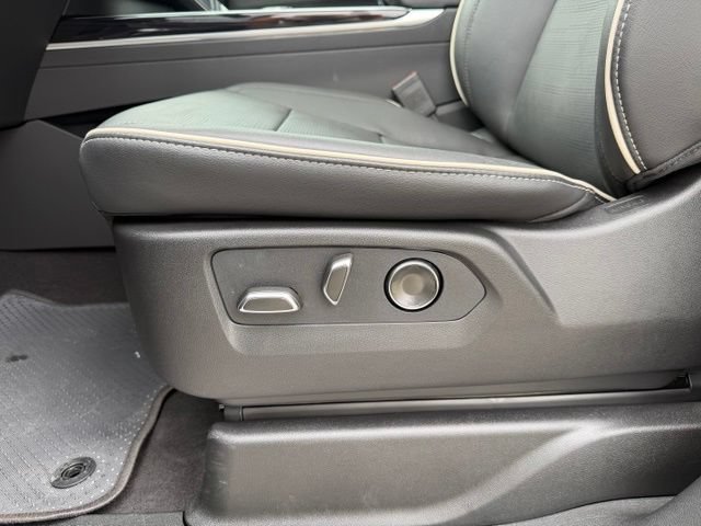 Used 2026 Cadillac Escalade Sport w/ Touring Package AWD/4WD image 11