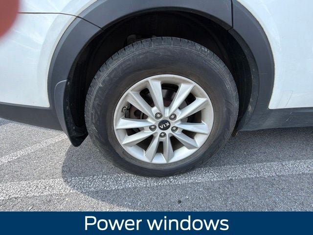 Used 2020 Kia Sorento LX AWD/4WD image 13