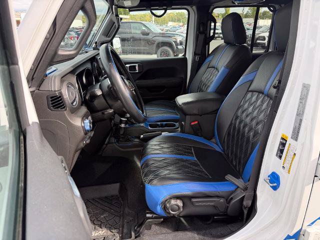 Used 2021 Jeep Wrangler Unlimited Sahara w/ Dual Top Group AWD/4WD image 11