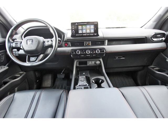 Used 2024 Honda Pilot TrailSport image 8