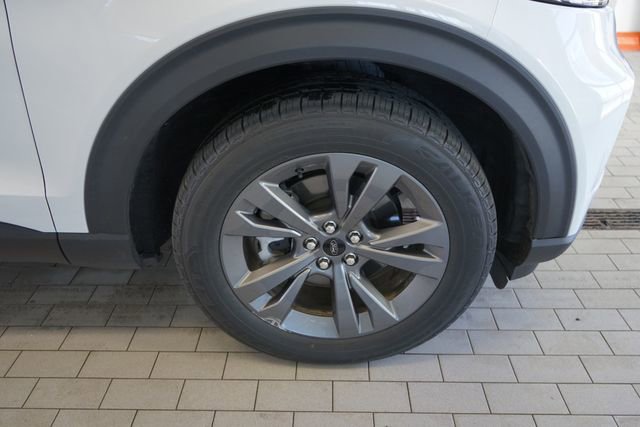 Certified 2021 Ford Explorer XLT w/ Equipment Group 202A AWD/4WD image 15