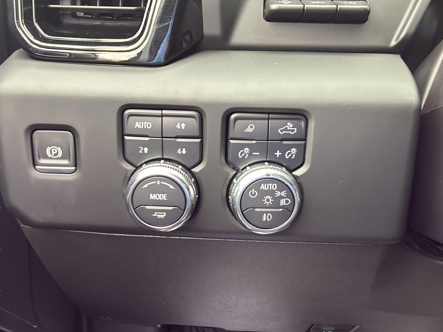 Used 2024 GMC Sierra 1500 AT4X w/ AT4X AEV Edition AWD/4WD image 13