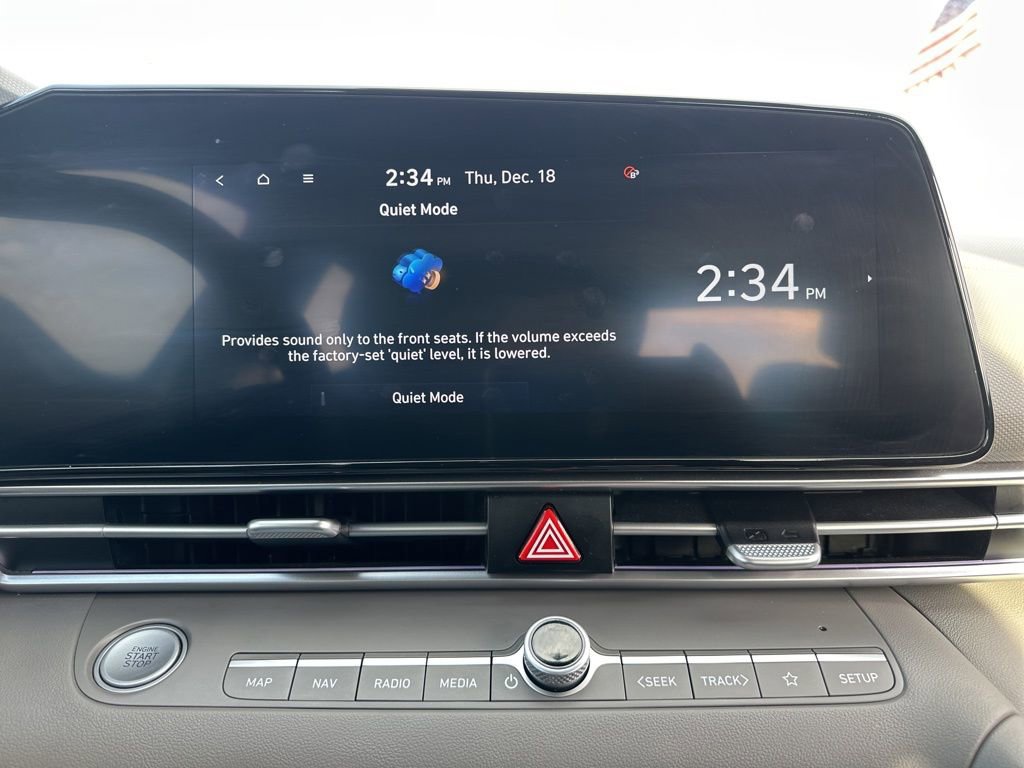 Used 2024 Hyundai Elantra SEL image 35