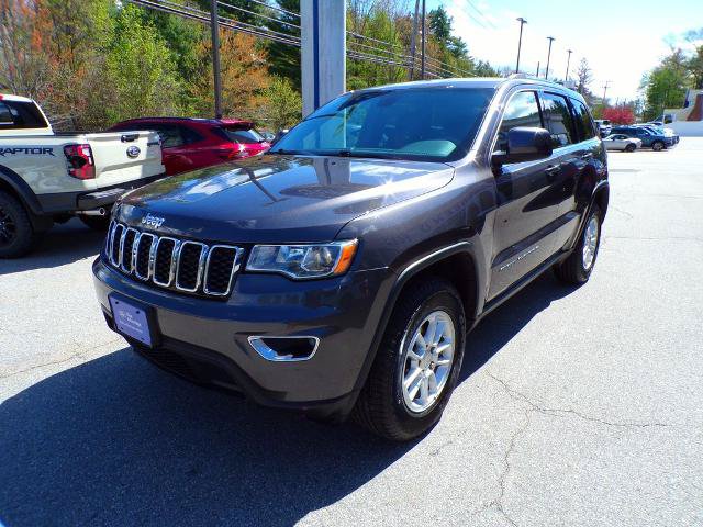 Used 2019 Jeep Grand Cherokee Laredo AWD/4WD image 3