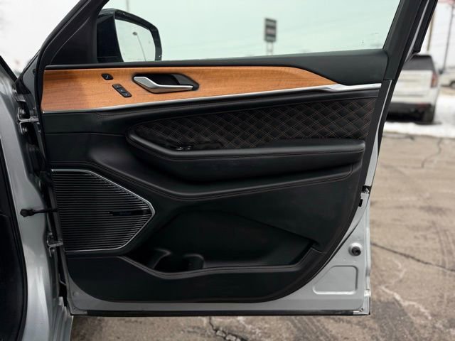 Used 2022 Jeep Grand Cherokee L Summit image 29