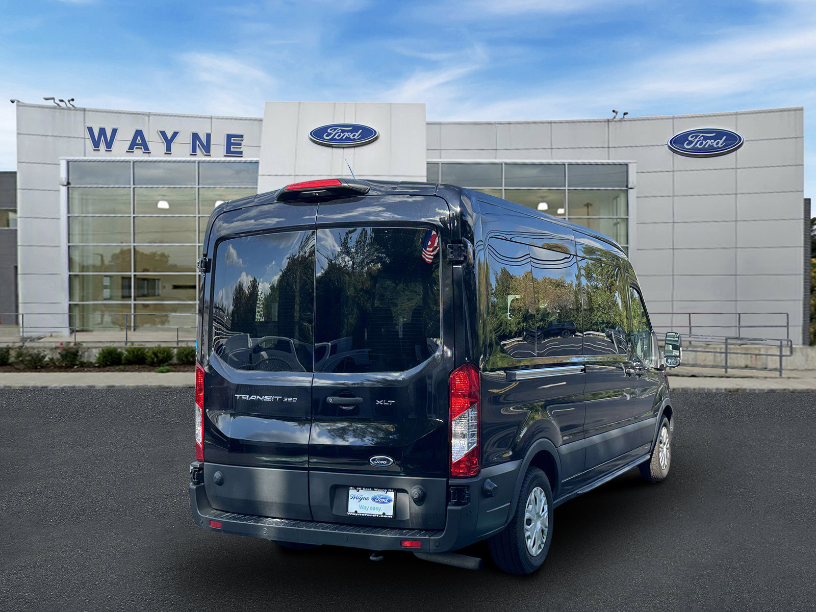 Certified 2024 Ford Transit 350 XLT RWD image 5