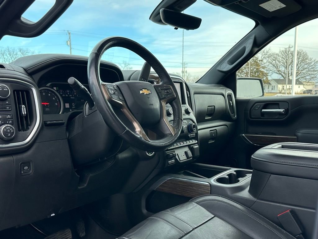 Used 2022 Chevrolet Silverado 1500 High Country w/ Technology Package image 10