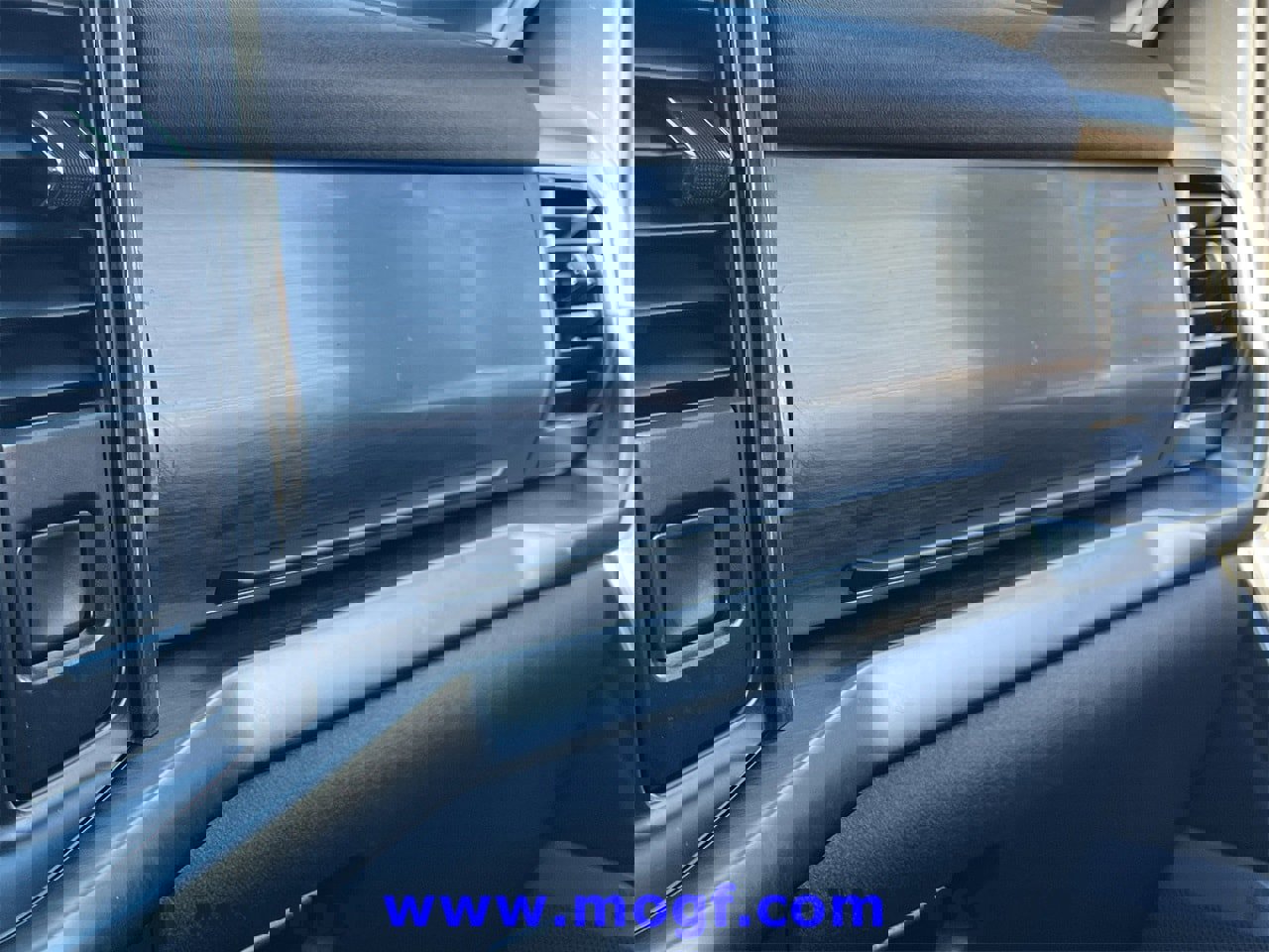 Certified 2023 Ford F150 Lariat w/ Equipment Group 502A High image 19