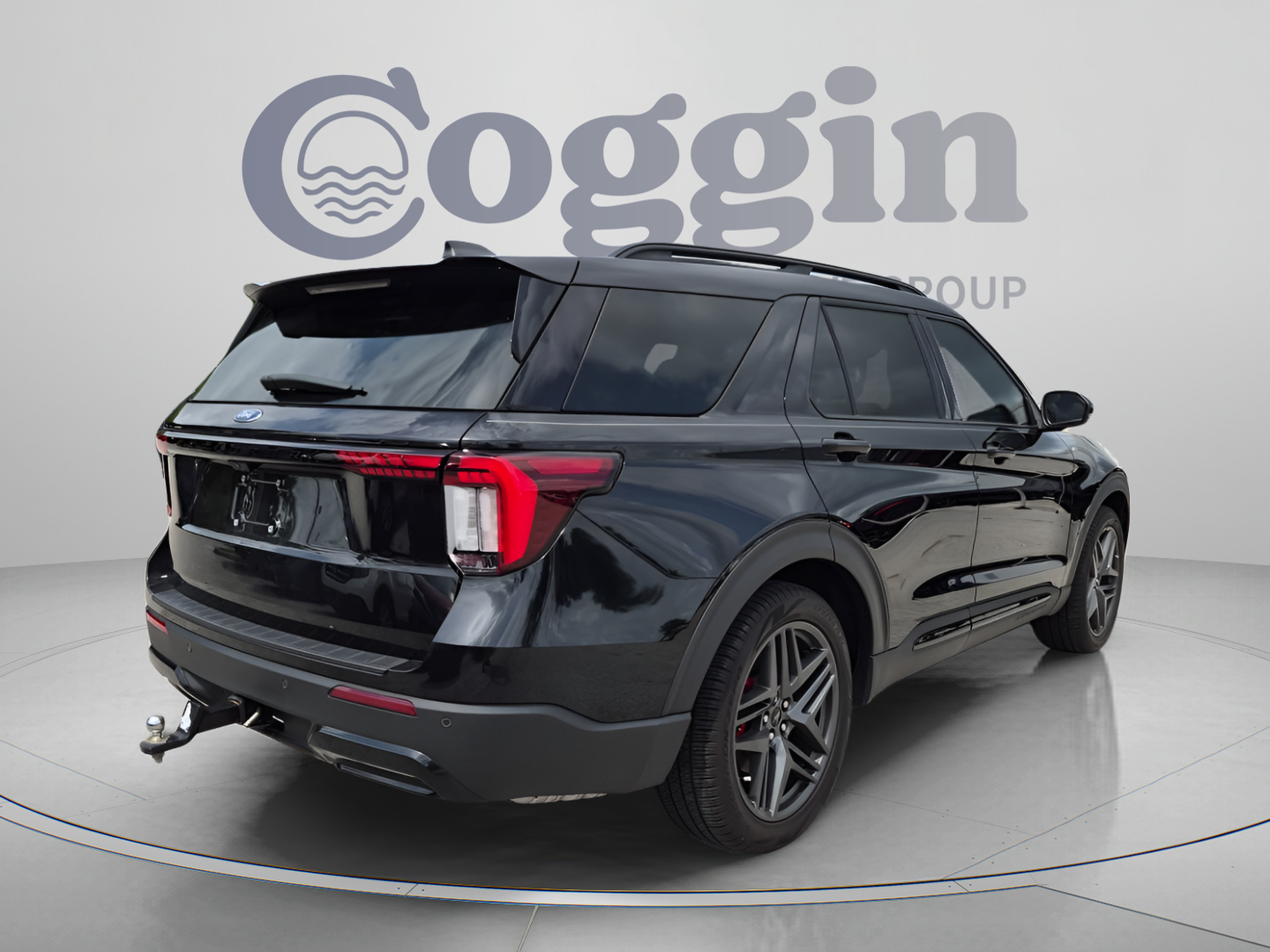 Certified 2025 Ford Explorer ST-Line w/ Premium Package RWD image 6