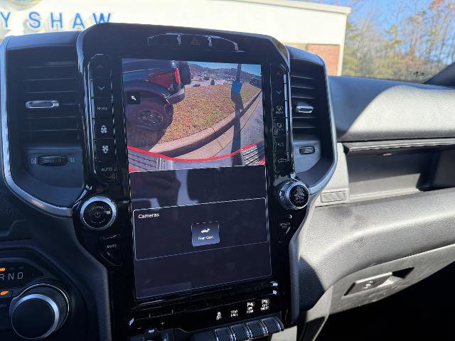 Used 2024 RAM 2500 Big Horn w/ Sport Appearance Package image 17