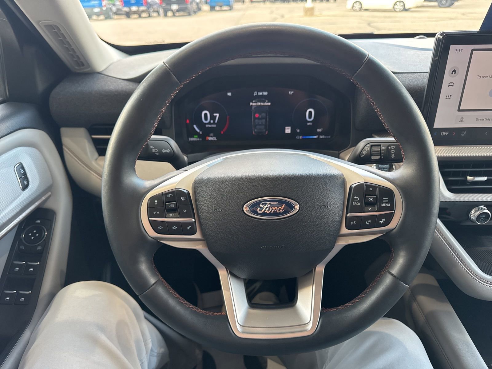 Certified 2025 Ford Explorer Active w/ Active Comfort Package image 29