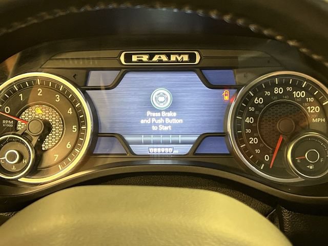Used 2019 RAM 1500 Laramie AWD/4WD image 16
