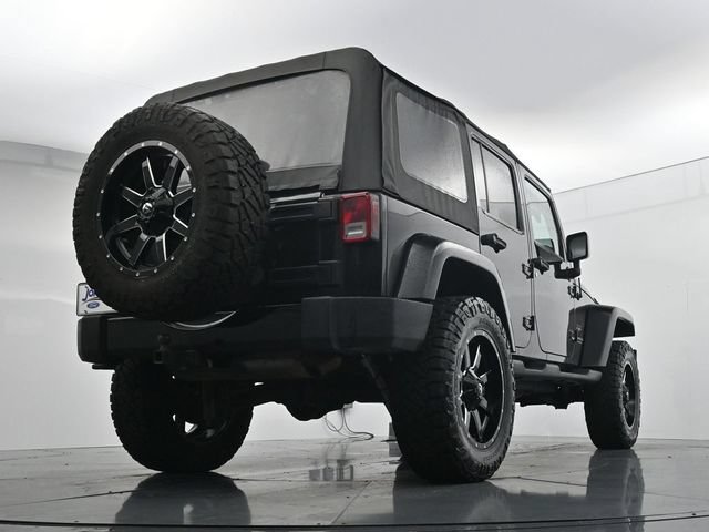 Used 2017 Jeep Wrangler Unlimited Sahara w/ Max Tow Package AWD/4WD image 32