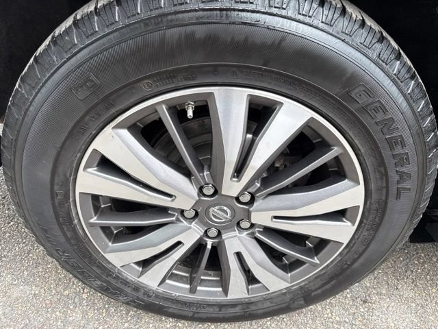 Used 2018 Nissan Pathfinder SL AWD/4WD image 12