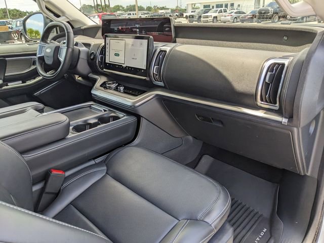 Certified 2025 Ford Expedition Platinum AWD/4WD image 14