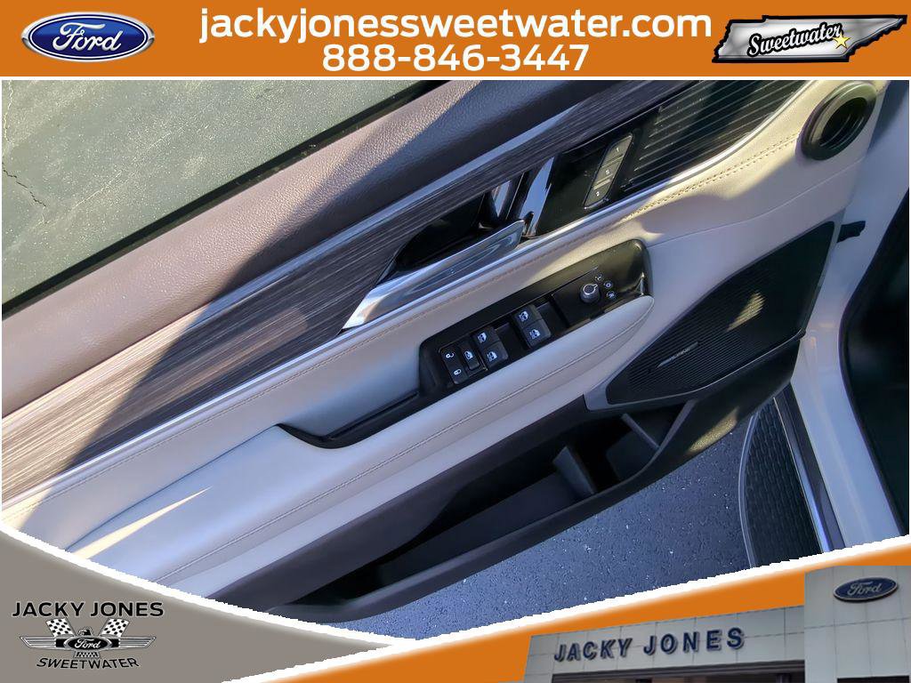 Used 2022 Jeep Wagoneer Series III image 12